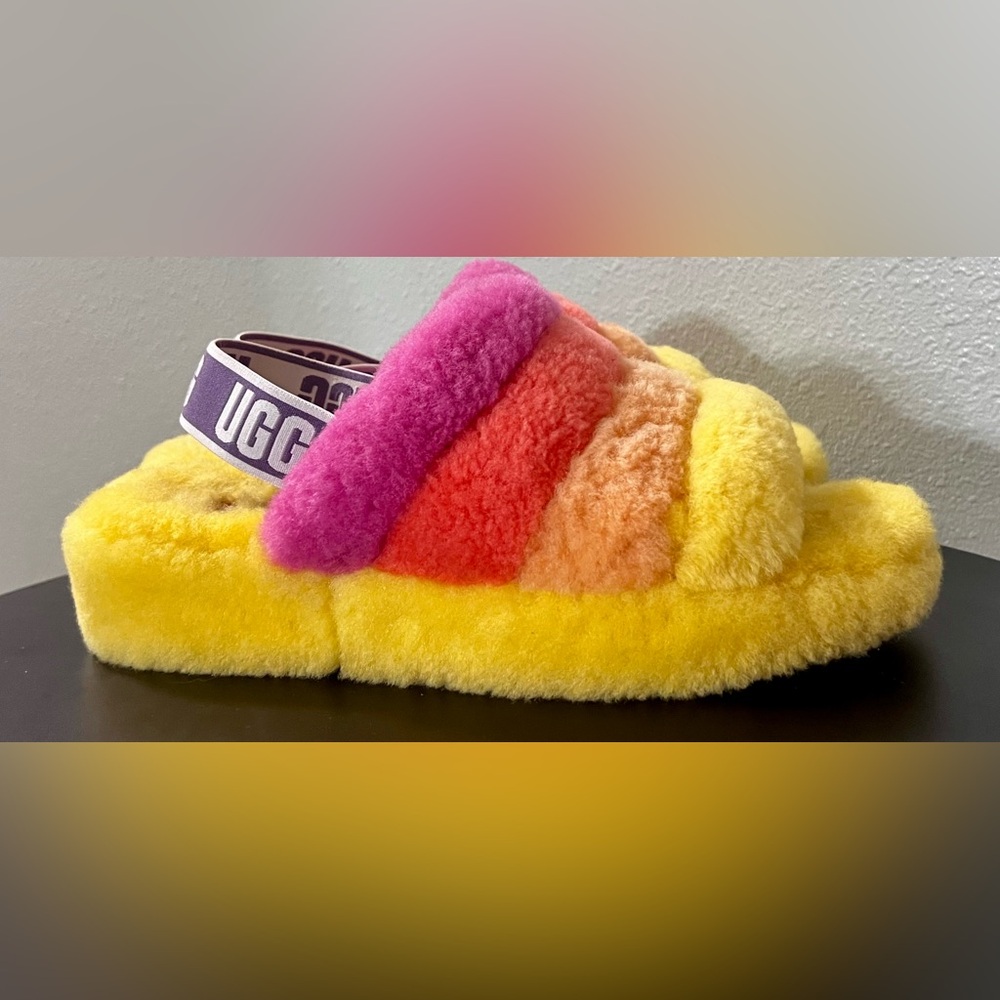 LIKE NEW UGG AUS PRIDE RAINBOW FLUFF YEAH SLIDE SLIPPER Cozy Sheepskin Fur - Picture 6 of 10